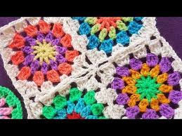 Hanim Begendi Bey Dilendi Modeli Ve Motif Birlestirme Simple Grannysquare Youtube Rosas De Croche Rosetas Jogos De Banheiro