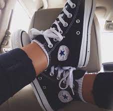 Image Via We Heart It Https Weheartit Com Entry 164646739 Via 30889835 Blackandwhite Boy Boys Converse Cute Fash Converse Classic Cute Shoes Hype Shoes