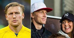 Latest on rb leipzig midfielder emil forsberg including news, stats, videos, highlights and more on espn. Emil Forsberg Berattar Sanningen Om Sheriffen Det Ar Brutalt