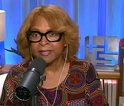 Luxurious $2.4 Million Robin Quivers House: A Guided Tour - Homezillow