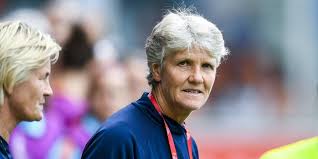 Det är inte en sådan som bara hänger med på tåget, utan hon tycker till, säger. Senaste Nyheterna Om Pia Sundhage Gp Se
