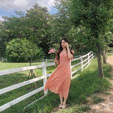 What's the best way to take pictures without a tripod? How To Take Photos Of Yourself Without A Photographer Girlstyle Singapore