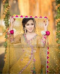 Pin By Neelu Vig On Sana Javed Pakistani Mehndi Dress Bridal Dresses Pakistan Bridal Mehndi Dresses