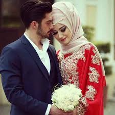 Pin By Hakan On Bn Guzel Gunler Muslim Couples Cute Muslim Couples Muslim Brides