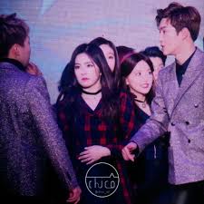 Red velvet's irene and exo's suho are confirmed dating! Irene Glowering At Suho Celebrity Photos Videos Onehallyu