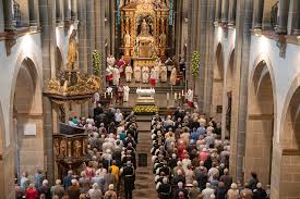 Ludgerusfest In Essen Werden Prozession Wird Erganzt Durch Pommes Und Frommes