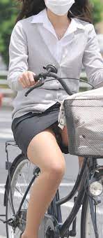 OLの自転車パンチラエロ画像 - 性癖エロ画像 センギリ