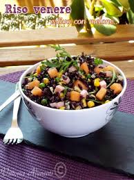 L'insalata di riso venere è un piatto gustoso e originale che potete preparare in alternativa al riso freddo tradizionale. Riso Venere Estivo Con Melone Piatto Unico Fresco E Gustoso