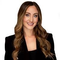 Leslie Rettig's Instagram, Twitter & Facebook