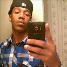 Desmond Everett's Instagram, Twitter & Facebook