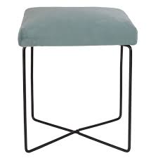 Hocker Aus Grunem Samt Fusse Aus Schwarzem Metall Maisons Du Monde Schwarzes Metall Hocker Home Deko