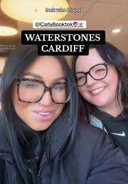 Book Shopping at Waterstones Cardiff with Carly