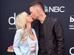 Apr 19, 2021 · how did kane brown and katelyn jae meet? Kane Brown Says He S Learned A Lot About Himself As A Father She S Taught Me Patience The Country Daily