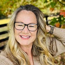 Sherry Burgin's Instagram, Twitter & Facebook