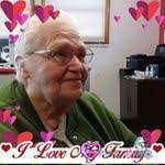 Carrie Ramer's Instagram, Twitter & Facebook