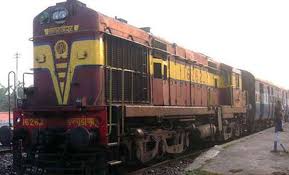 Bihar Train Accident 37 Killed As Rajyarani Express Runs Over Pilgrims Indian Express India Railway Indian Railways Train