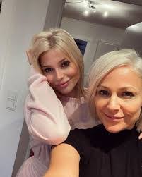 Michelle Streit's Instagram, Twitter & Facebook