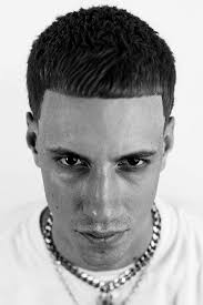 Tousle the top hair after applying pomade, to get this crazy wavy. How To Get And Manage Wavy Hair Men Menshaircuts Com