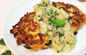 Low Carb Mohren Kohlrabi Puffer An Geschnetzeltes Zurcher Art Low Carb Kostlichkeiten