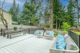 Choosing the best area rug for a patio, deck or other outdoor decor can be exciting. Will An Outdoor Rug Damage A Wood Deck Woodcritique