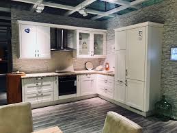 Küche ausstellungsstück nrw küchenbörse24 musterküchen ausstellungsküchen und auf der küchenbörse24 finden sie günstige und gebrauchte musterküchen und haushaltsgeräte hier kaufen. Schnappchen Bei Meda Gute Kuchen Musterkuchenabverkauf Wurzburg Erleben