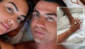 Irish indie pop star Holly Munro