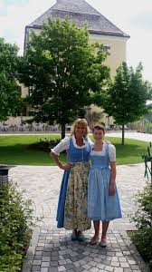 Hannah Trachten Dirndl Dirndl Und Lederhosen Dirndl Dirndl Trachten