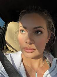 I feel like everyone had this in the 80's/90's 😅🤣 Ours was blue.