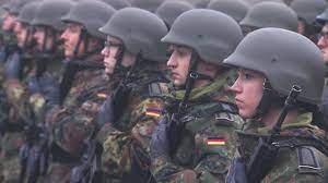 Bundeswehr ist die bezeichnung der deutschen streitkräfte (bis 1990 nur der westdeutschen streitkräfte). Beispiele Fur Probleme Bei Der Bundeswehr Deutsche Geschichte Geschichte Planet Wissen