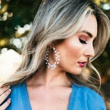 Kari Brock's Instagram, Twitter & Facebook