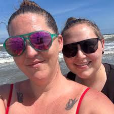 Mid-range birthday cake options for first birthday