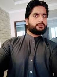 YOOOO IM HAVING SO MUCH FUN TAKING PHOTOS 🤗 i love my new mc, new casual  clothes and new husband— Caleb🥰 I just recently discovered I'm into  established relationship, (childhood) friends to