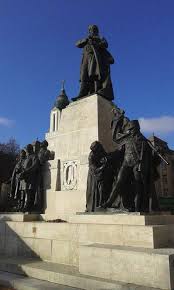 Úgy vettem észre, mára ez már nem így van. Nagytemplom Kossuth Szobor Kossuth Ter Debrecen Picture Of Statue Of Lajos Kossuth Debrecen Tripadvisor