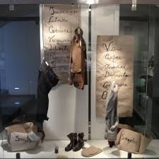 Non ci sono recensioni su singolare abbigliamento donna. Singolare It Boutique Boutique In Napoli
