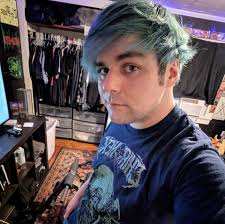 🗣 “By the time that tour got towards the end, our relationship was  strained. With every successive gig, he was closer to the end"