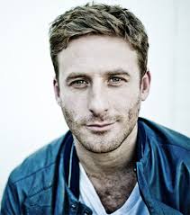 Dean O'Gorman Gets Kirk Douglas' Seal of Approval