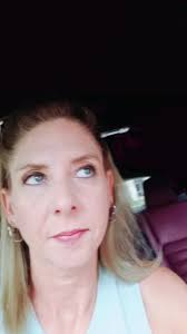 Deanna Marlow's Instagram, Twitter & Facebook