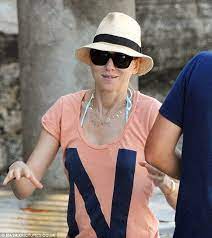 Wide Brim Hat And Uv Protective Sunglasses Fabulous Clothes Wide Brim Hat Fashion