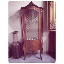 For Sale Cabinet Glass Made From Egypt Price 60 Bd للبيع خزانة حائط صناعة مصرية بحالة ممتازة السعر 60 Bd Tel 33770050 Home Decor Decor Armoire