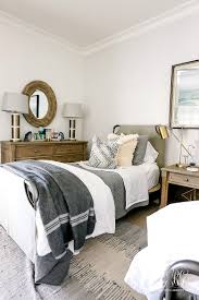 Hochwertige stoffe, originelle motive, beste verarbeitung. 3 Ways To Style A Quilt Randi Garrett Design