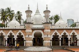 This masjid has good architecture with arab influence. Masjid Jamek Kuala Lumpur Masjid Islamic Architecture Mosque
