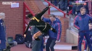 This is louis van gaal by vlaams gebarentaalcentrum vzw on vimeo, the home for high quality videos and the people who love them. Van Gaal Kung Fu Kicked By Eric Cantona Youtube