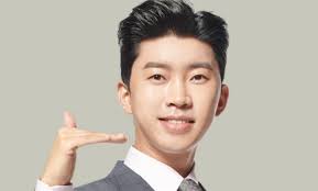 임영웅은 '뽕숭아학당' '사랑의 콜센타' '라디오스타' 등 여러 프로그램을 통해 여자친구에 대해 언급한 바 있다. ìž„ì˜ì›… ì‚¬ëž'ì˜ì½œì„¼íƒ€ í•˜ì°¨ ë° ì—¬ìžì¹œêµ¬ ë¯¸ìŠ¤í„°íŠ¸ë¡¯ ì½˜ì„œíŠ¸ ì—°ê¸° Nìž¡íŽ­ê·„