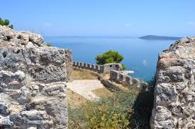 Πολυχωροσ παλαιων σφαγειων, πατρα στις 9.30 μ.μ. Kastro Bonitsas Ellhnika Kastra