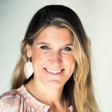 financialmarketing #risingstar