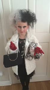 Black And White Fur Coat Cruella Deville World Book Day Costumes Cats Rats Hats Your Pictures Book Day Costumes World Book Day Costumes World Book Day Ideas