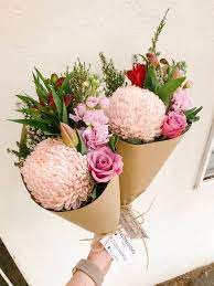 Flowers Delivered Daily In Melbourne Our Posy For 11 June Included Pastel Chrysanthemum Disbud Rose Flower Arrangements Diy Flower Delivery Flowers Delivered