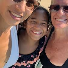 Alicia Wakefield's Instagram, Twitter & Facebook