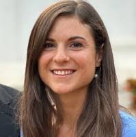 Laura Guillen's Instagram, Twitter & Facebook