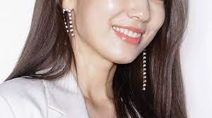 Glass skin and skin glow is important. What Is Skin Botox Inside Korea S Top Procedure That Offers Instant Glass Skin Allure